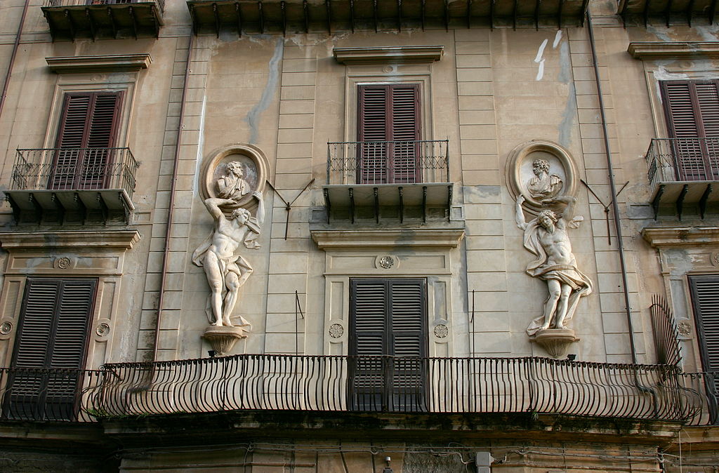 La facciata di Palazzo Notarbartolo di Villarosa, a Palermo